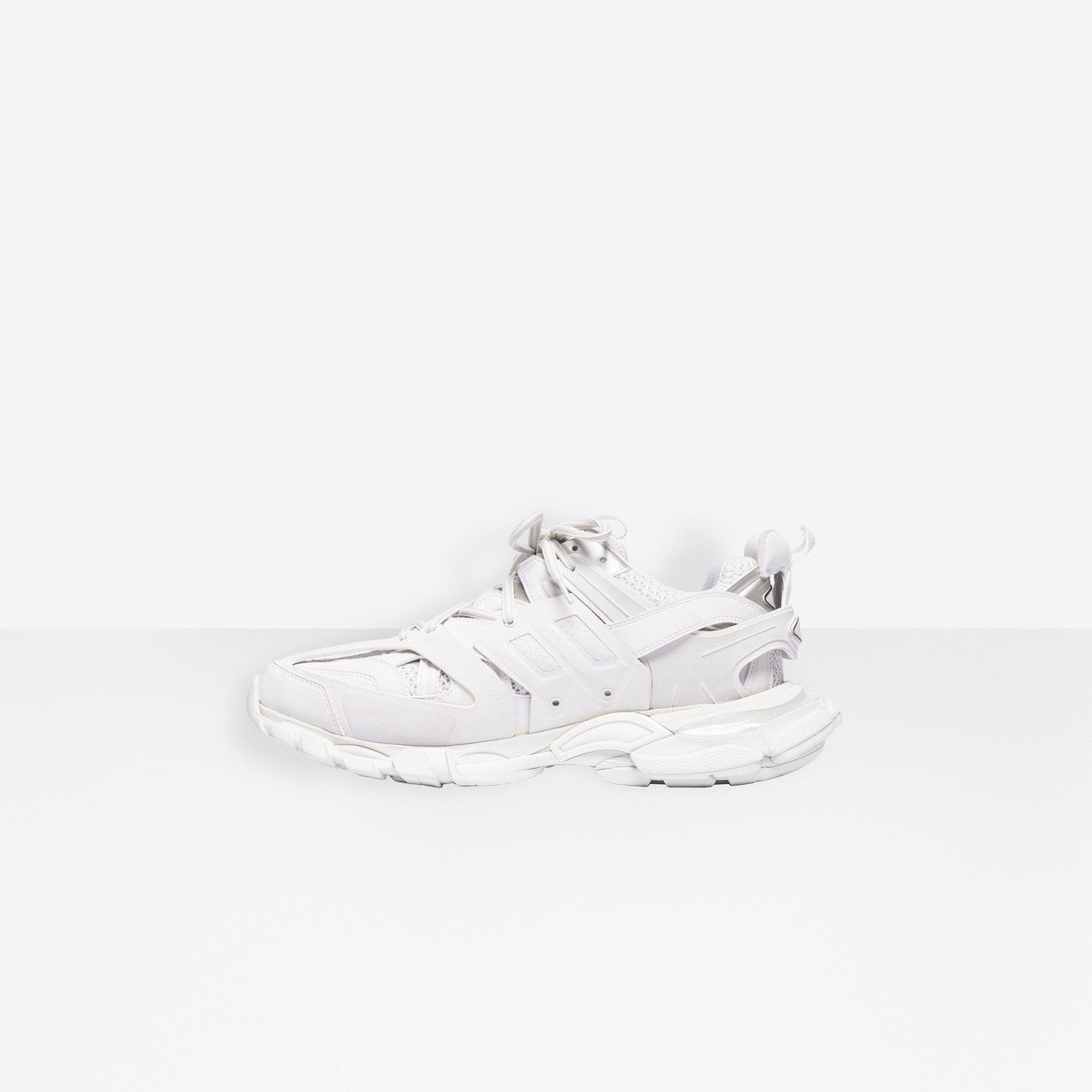 SNEAKER TRACK