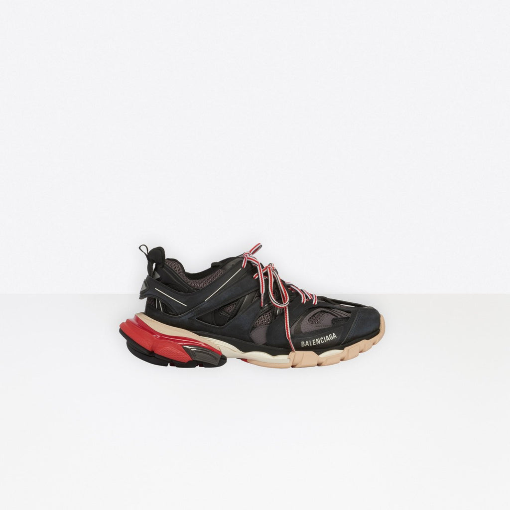 SNEAKER TRACK