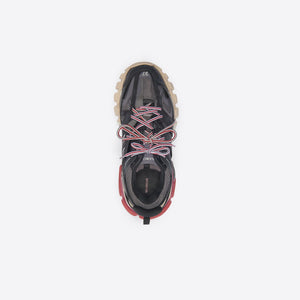 SNEAKER TRACK